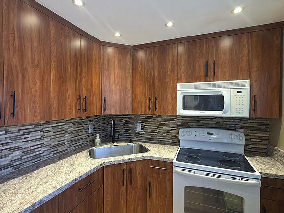 3rd image of 600 NE 2nd Street #108