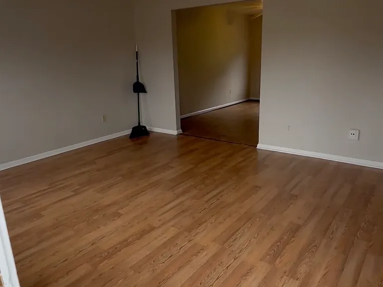 3060 Benchwood Dr — Photo 1