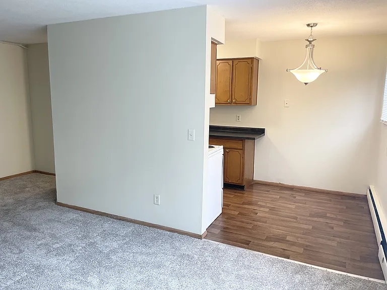 Oak Hills Apartments — Photo 17