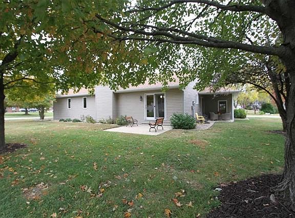 2nd image of 290 Sunflower Dr