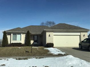 22507 Clearwater Dr, Macomb, MI 48044