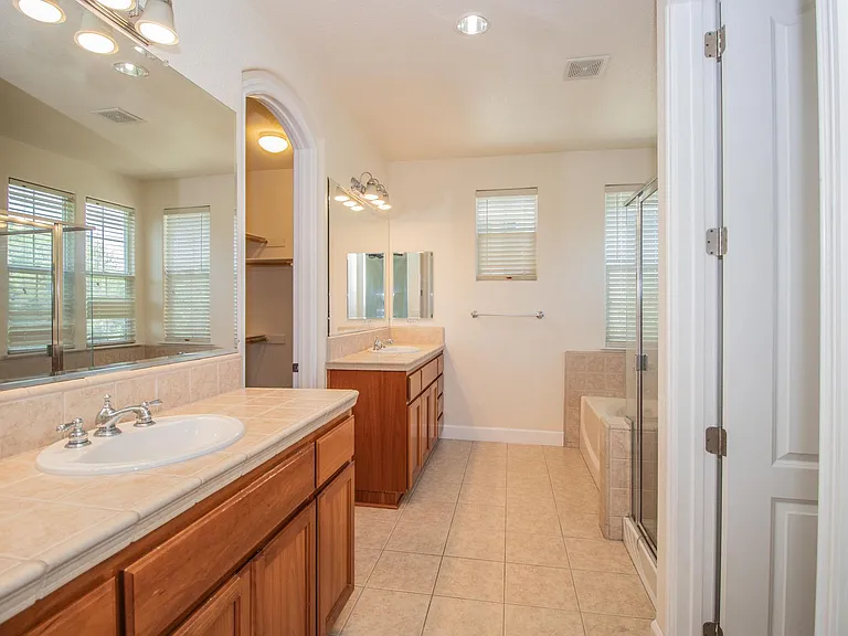 6239 Newhaven Ln — Photo 27