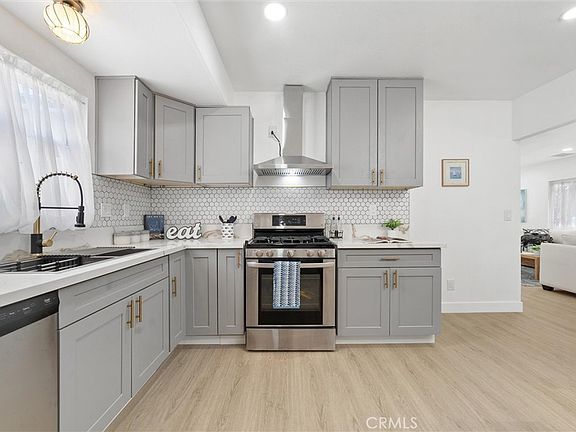4th image of 701 N Gaffey Pl