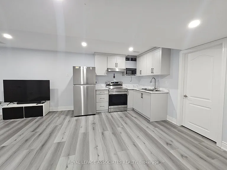 131 Lloyd Sanderson Dr — Photo 6
