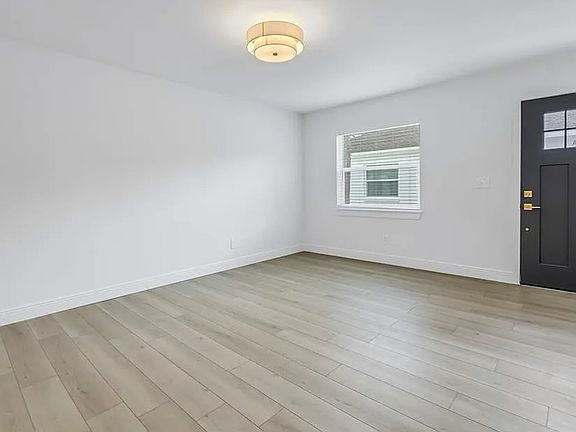 4th image of 3011 W Binnicker Ave #A