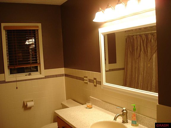 4th image of 105 Willow Ln