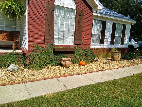 5th image of 102 Pinehurst Dr