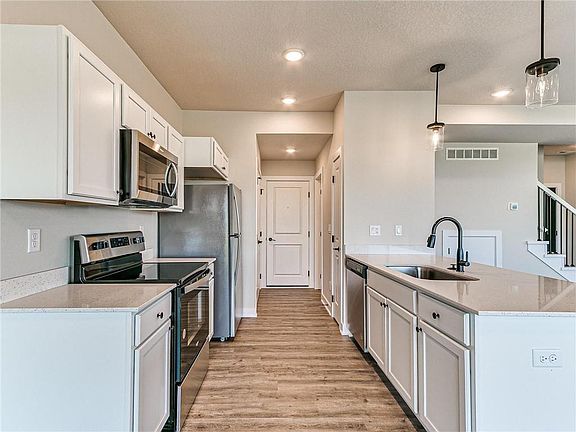 4th image of 6942 Bluebell Ct #1