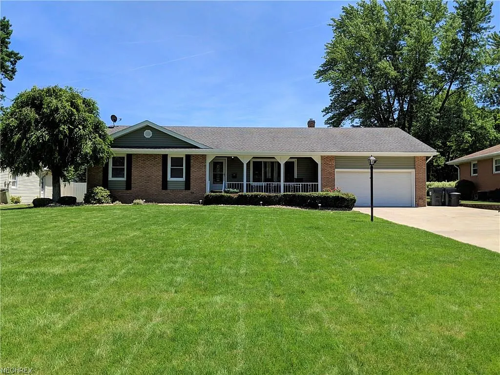1787 Lancaster Dr photo 1
