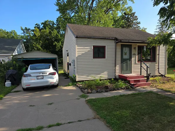 124 W 6th St, New Richmond, WI 54017
