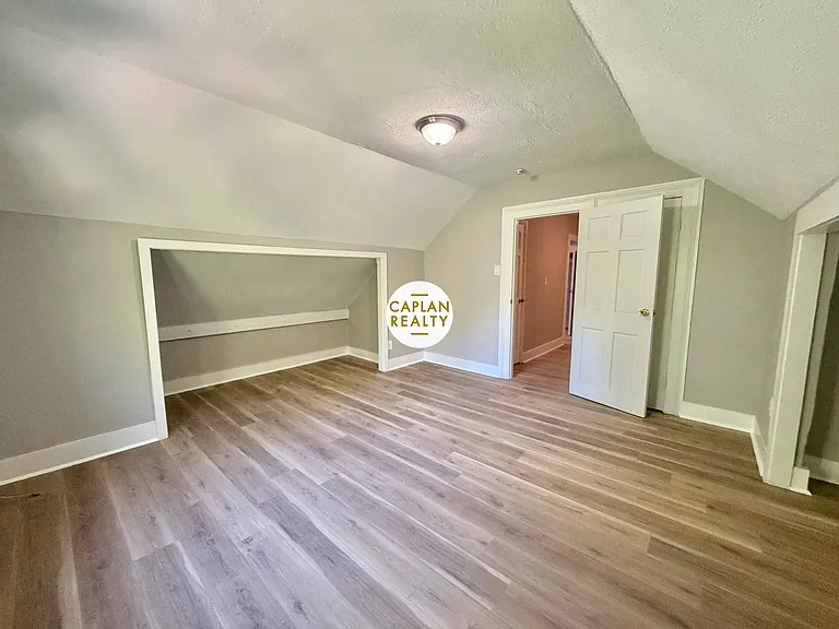 490 Howard Ave #2 — Photo 12
