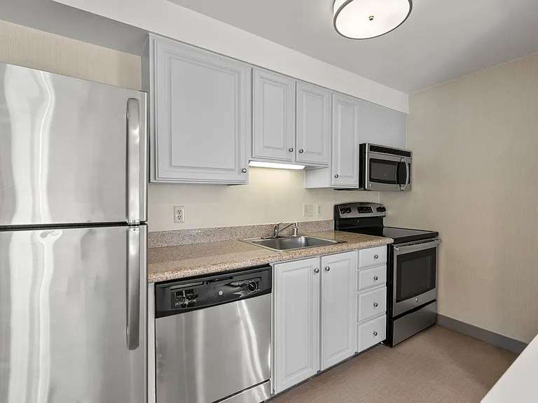 AVIA Lofts on Parkway — Photo 110