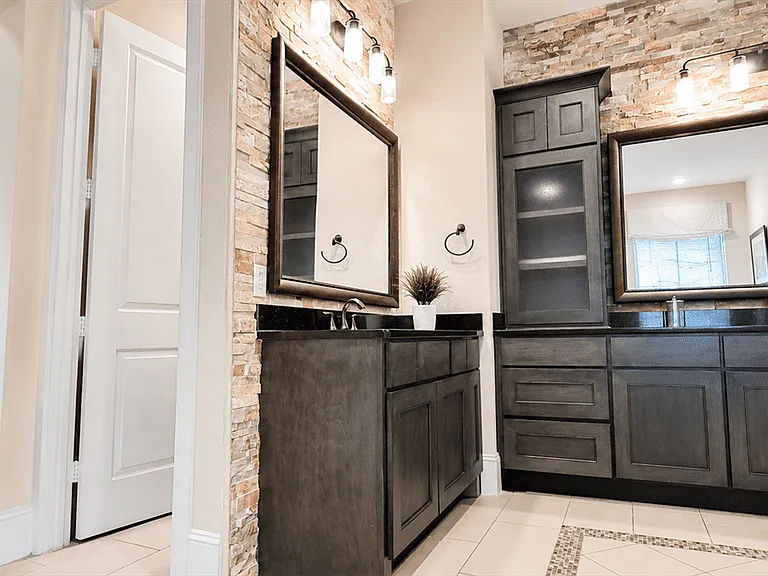 2418 Sandhill Crest Ln — Photo 14