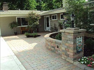 4th image of 3225 Darbyshire Dr