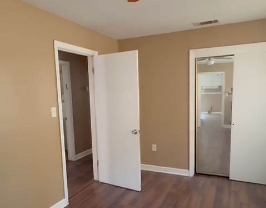 2nd image of 3786 Meadow Ln