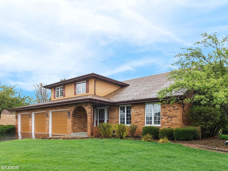 1st image of 2820 Abbington Dr