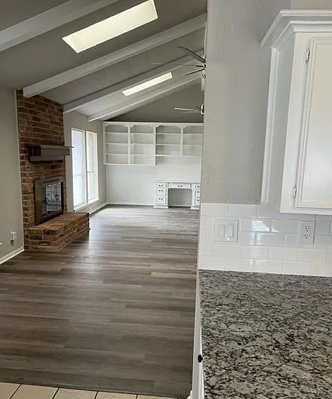 16326 Locke Haven Dr — Photo 2