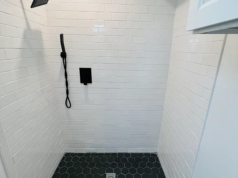 Unit #2: 1st Floor Bathroom