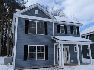 16 Intrepid St, Brunswick, ME 04011