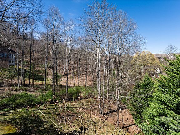 4th image of 47 Timberwood Dr