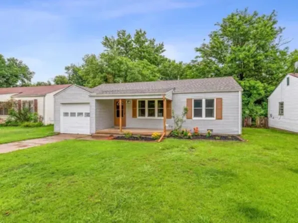 2144 S Wallace Dr, Wichita, KS 67218