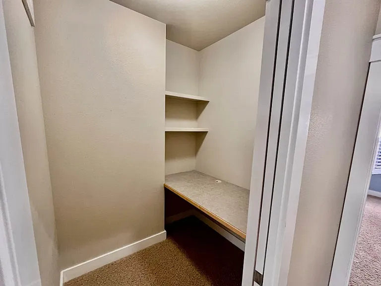 2905 E Pine Hollow Ln — Photo 17