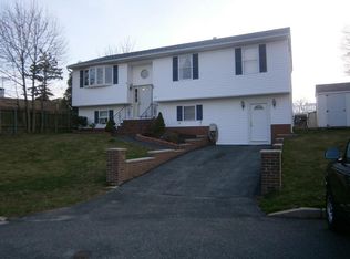 25 Maryland Ct, New Bedford, MA 02745