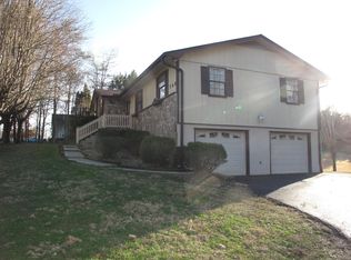 168 S Village Ln, La Follette, TN 37766