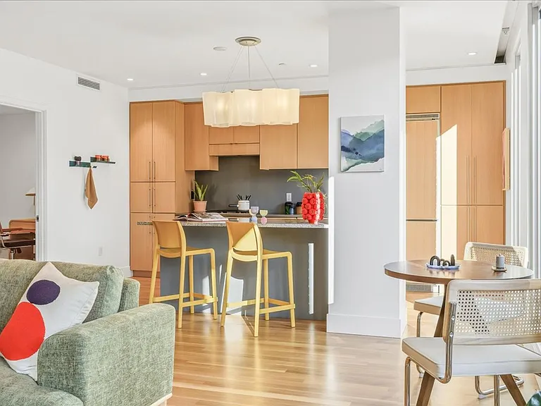937 NW Glisan St #435 — Photo 7