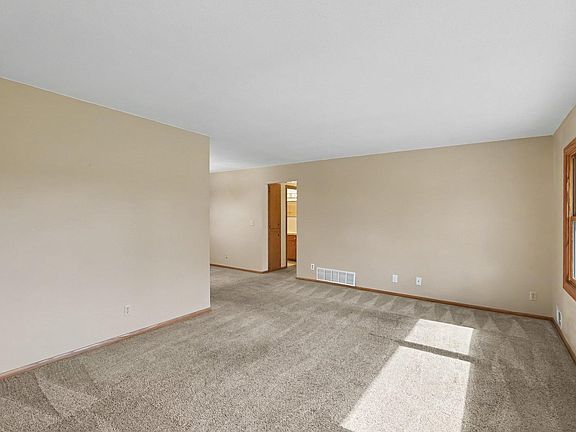 5th image of 997 Arbogast St
