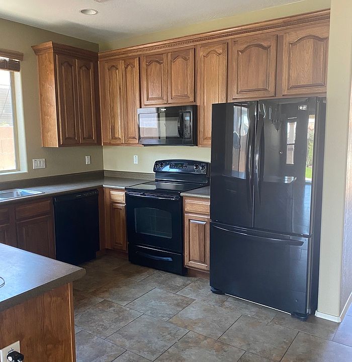 2nd image of 12747 W Chucks Ave