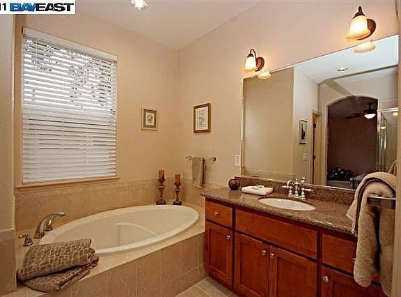 4th image of 4119 Toddika Ln
