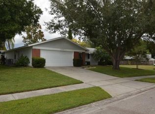 607 Crosslake Ct, Oldsmar, FL 34677