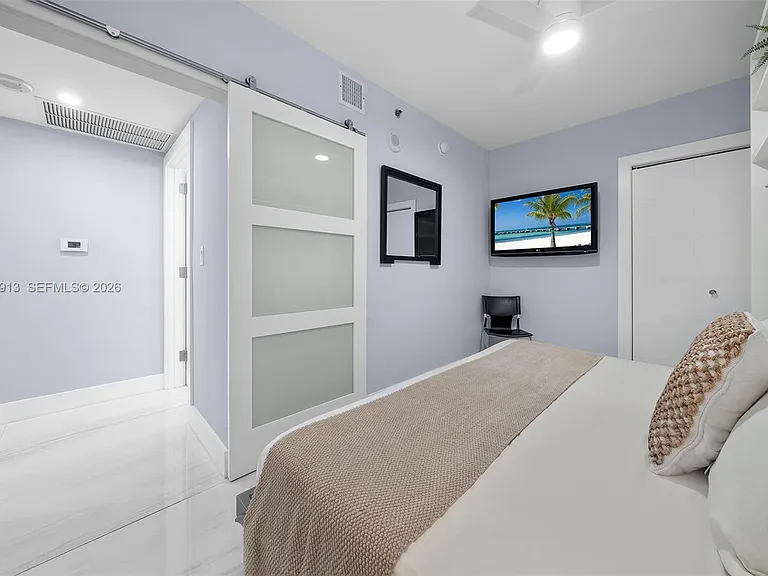 226 Ocean Dr #3C — Photo 36