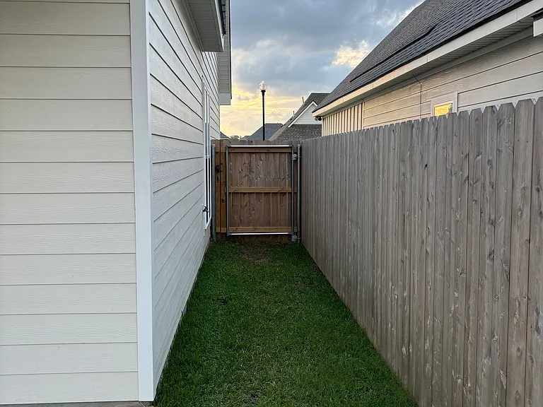 103 Bijou Dr — Photo 26