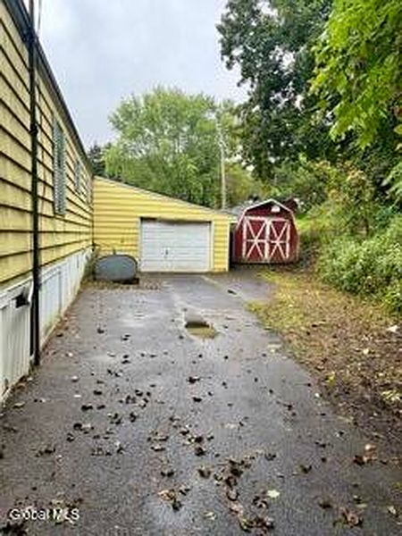 3rd image of 6 Division Street