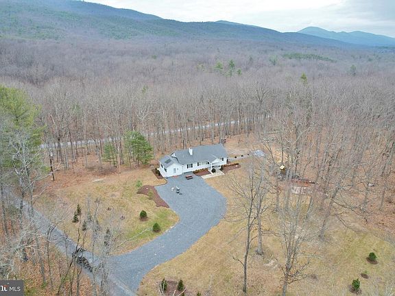 3rd image of 67 Plum Tree Ln