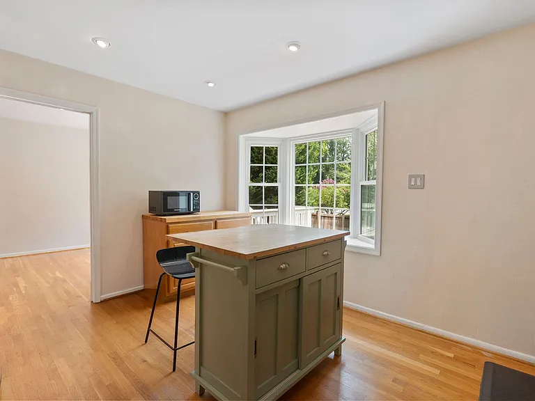 1731 Tamerisk Ct — Photo 29