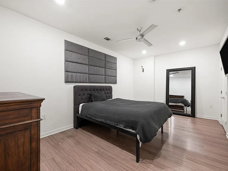 4361 S Congress Ave #111 — Photo 11