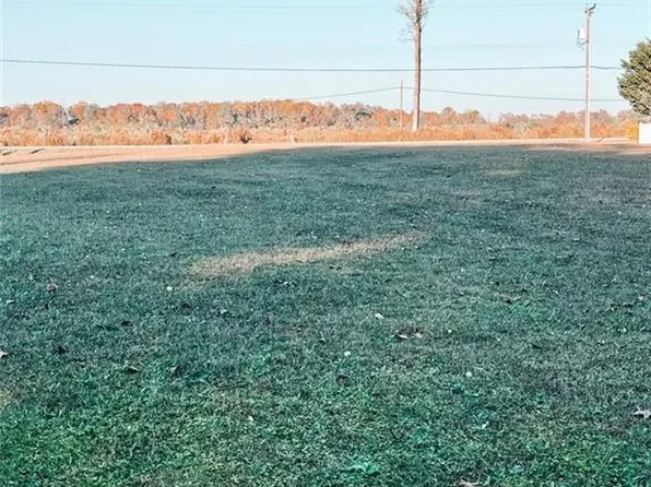 5 Kings Point Ave, Smithfield, VA 23430