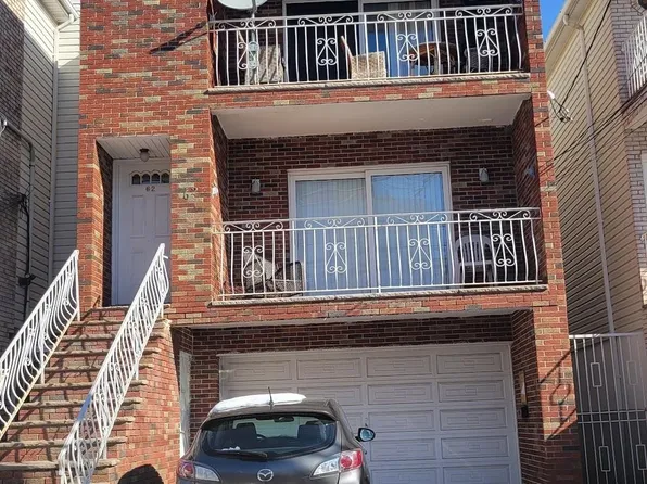 62 70th St, Guttenberg, NJ 07093