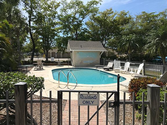 5th image of 17350 W Carnegie Cir APT 302
