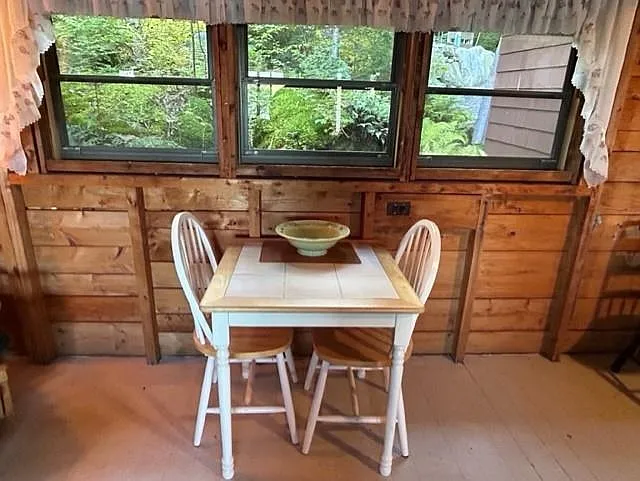 2 bed, 1.0 bath, 660 sqft, $5,200 — Photo 3