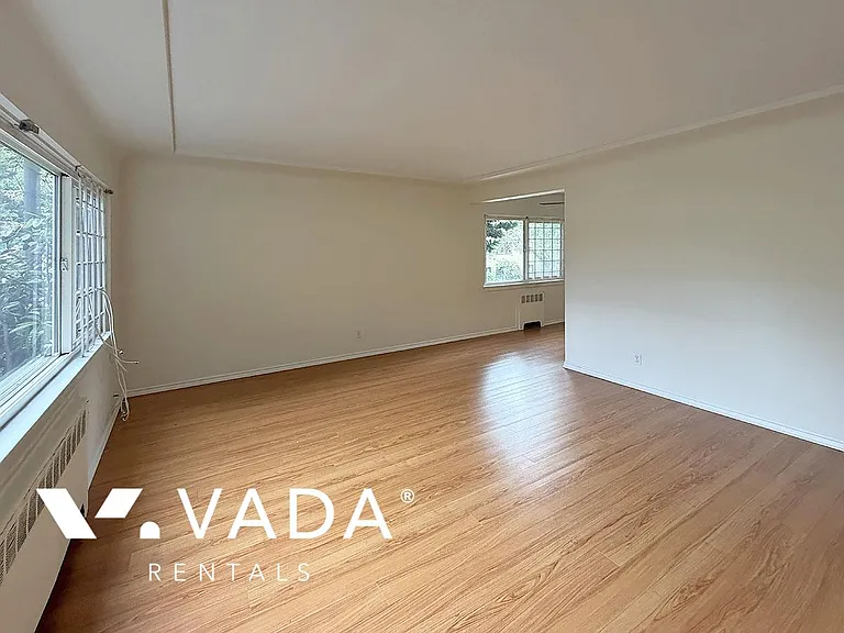 1208 Burnaby St #1 — Photo 4