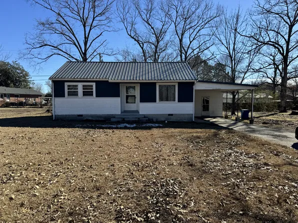 1204 Woodland Dr, Manchester, TN 37355