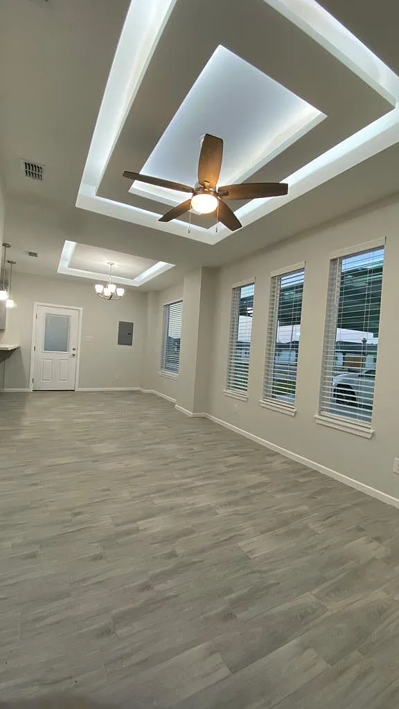 3 bed, 1126 sqft, $1,250 — Photo 2
