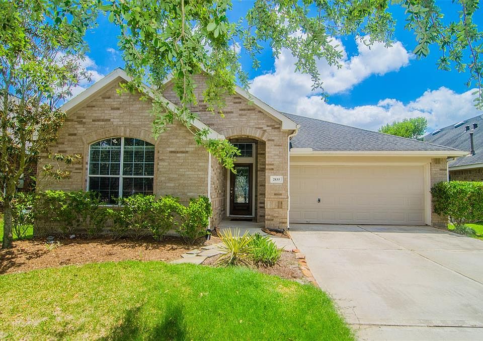 1st image of 2835 Fair Chase Dr