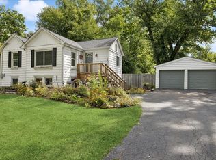 38051 N Lee Ave, Spring Grove, IL 60081