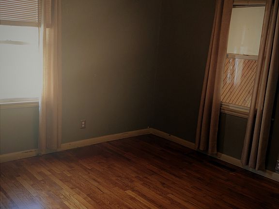 5th image of 1020 Village Dr