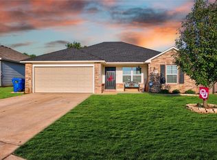 1025 Amethyst St, Noble, OK 73068
